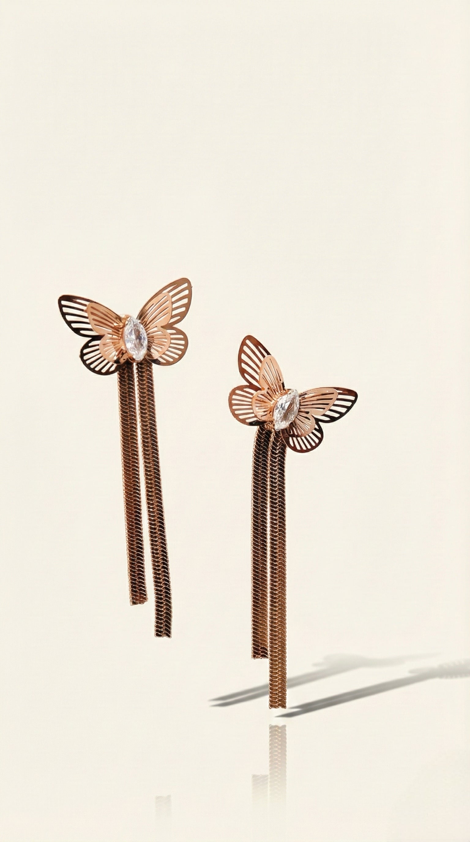 Fluttering Fringe - 18k Gold w/ Zircon