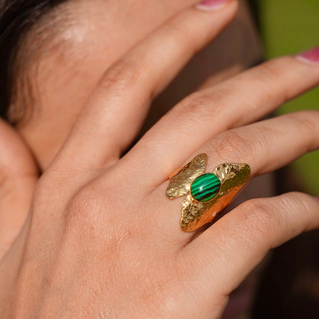 Aurora Emerald Ring