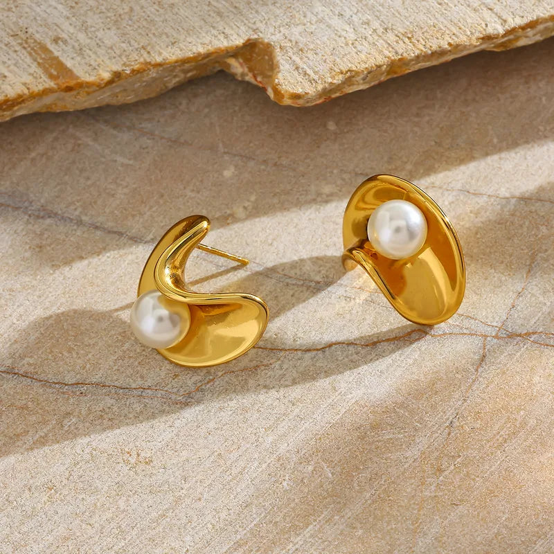 Golden Tide Pearl Earrings - 18k Gold Plated